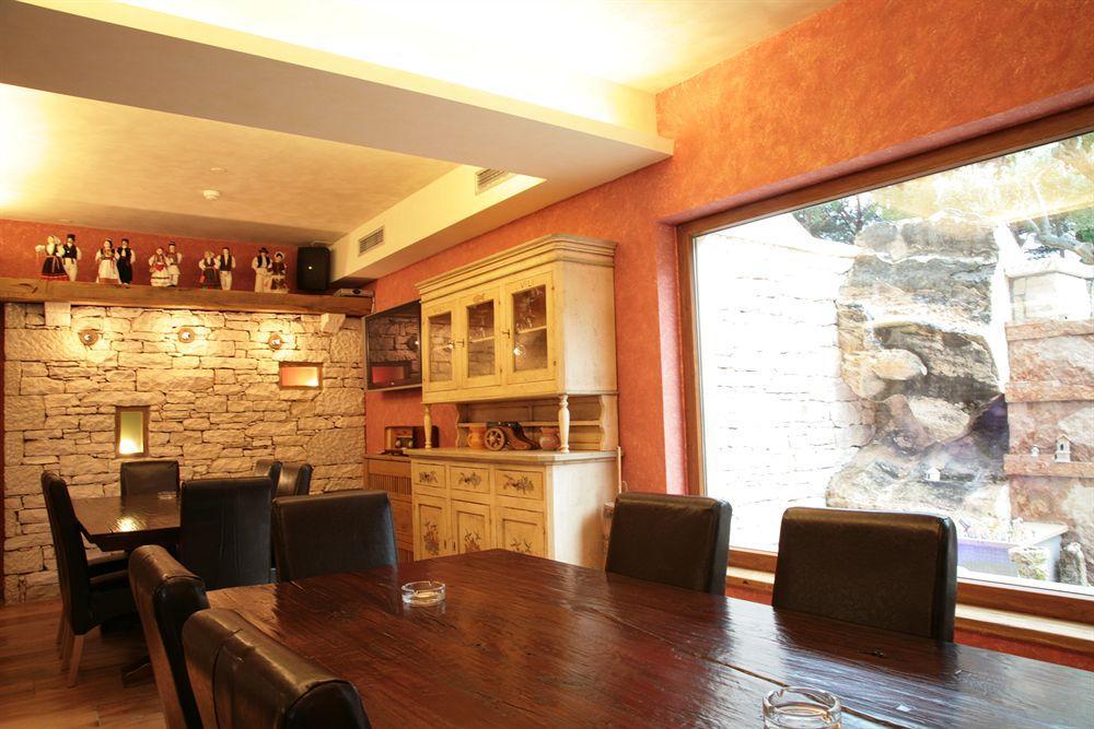 Vilola Bed & Breakfast Zambratija  Exterior photo